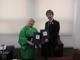 贈与契約署名式