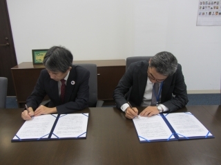 贈与契約署名式