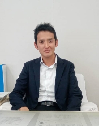 ທະຊິໂລະ ໂທໂມຮິໂລະ  